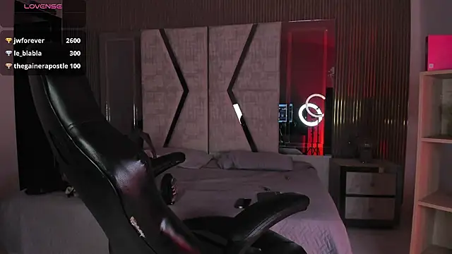 LiamDeepn Live XXX chat