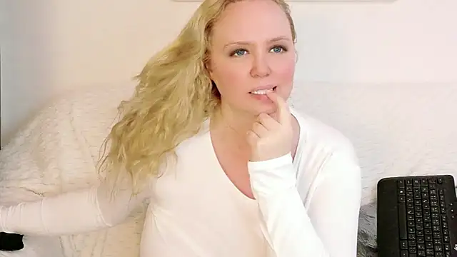 Sarah4you Live XXX-chat