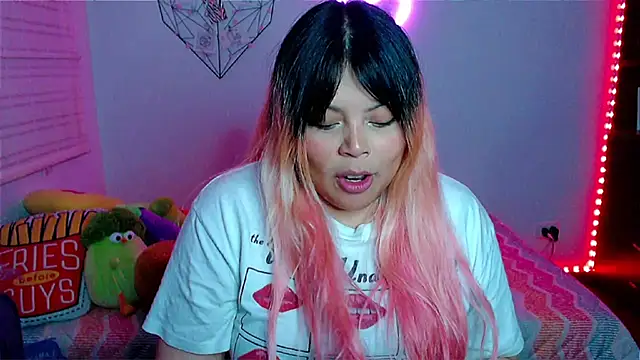 EllieMoonX: онлайн-секс-чат