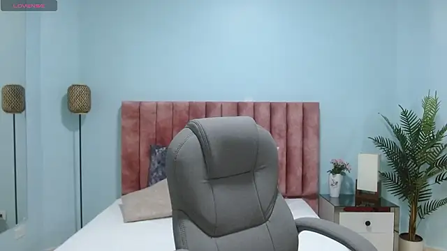 sophia_hadid লাইভ XXX চ্যাট