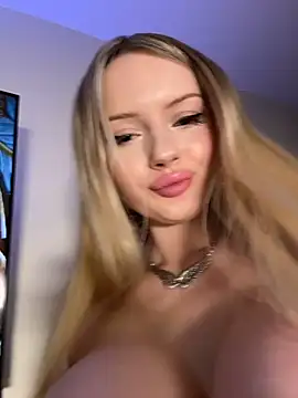 Chatroom XXX en direct de AngelicaaHeaven