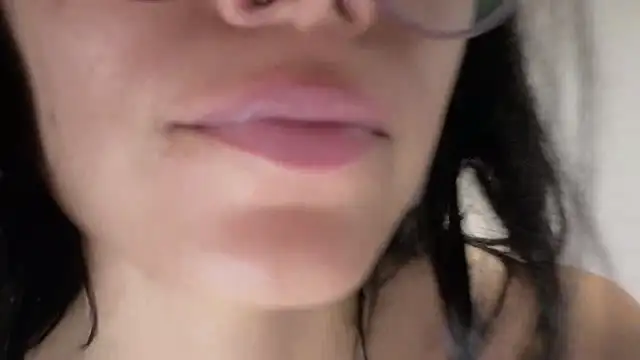 Qadeshoficial: απευθείας συνομιλία ΧΧΧ