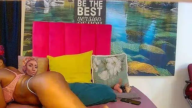 Lisa-001: διαδικτυακό σόου στην κάμερα