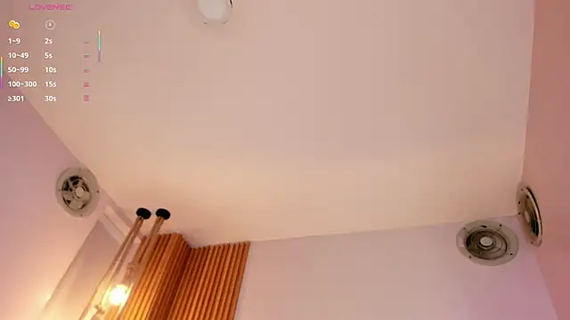 Chat XXX en directo de millieskinny18_