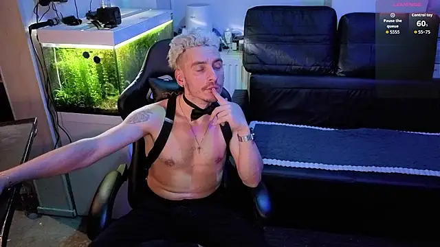 Chat +18 de Rayzel_White ao vivo