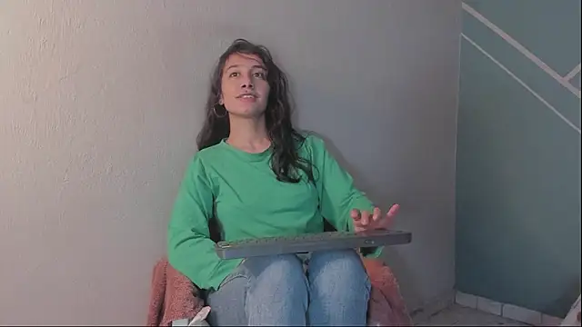 Lucy-Bluesea Live XXX-Chat