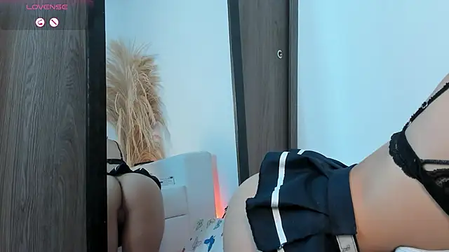 Noami_Rose Adlı Modelin Canlı XXX Sohbeti