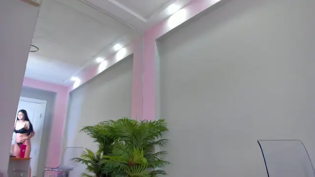 Chat +18 de SerennaNoir ao vivo