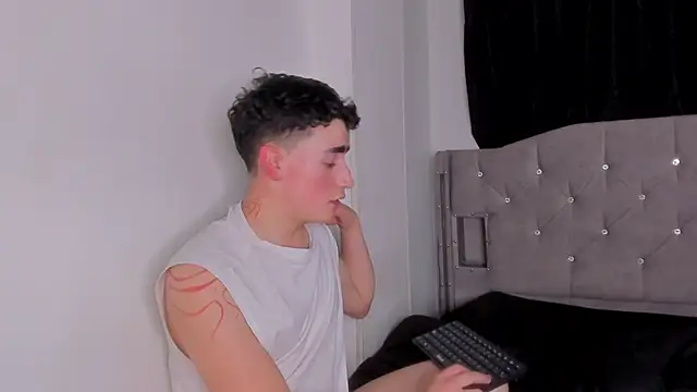 naughtysalomon__'s Webcam Show