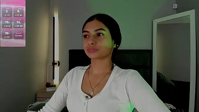 XXX chat uživo modela lilith_petit_