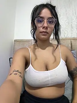 Živý XXX chat Annivalencia