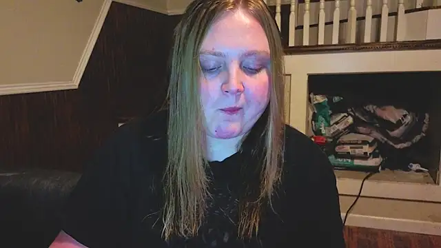 PhatAssBlond: онлайн-секс-чат