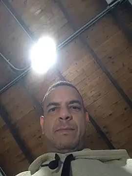 latinmartin73 Adlı Modelin Canlı XXX Sohbeti