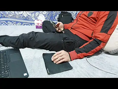 yazin19 Adlı Modelin Canlı XXX Sohbeti