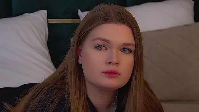 CrystalLyons Chat XXX live