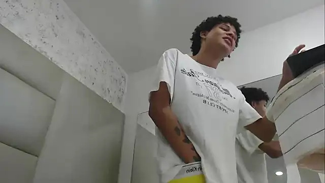 Matewhottx 现场XXX聊天