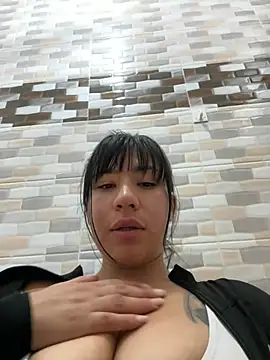 Chatroom XXX en direct de kim_monti