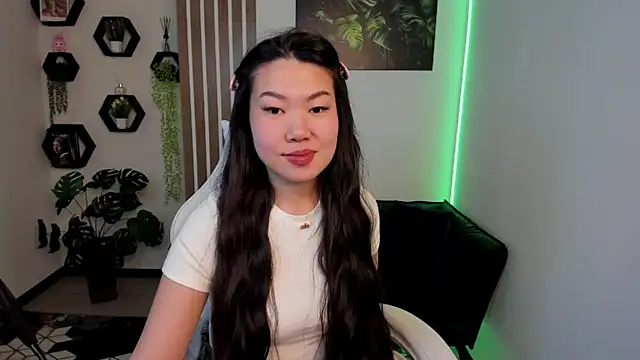 LunaPurrr Adlı Modelin Canlı XXX Sohbeti