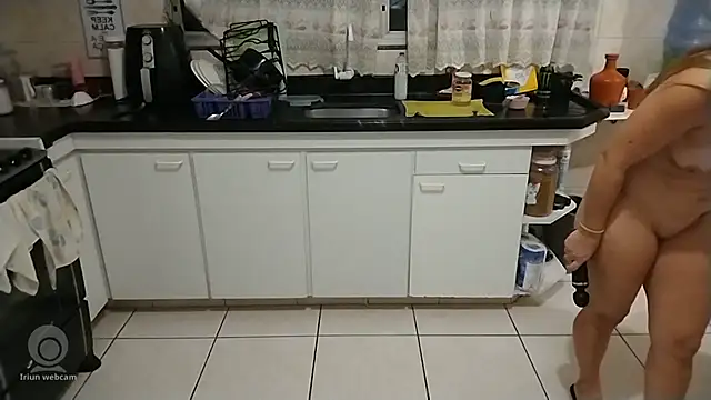 CllarinhaCortes élő XXX-chatje