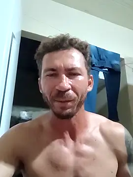 RobertoLuiz84 élő XXX-chatje