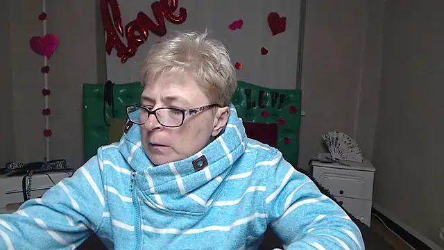 EmiliaGree 现场XXX聊天