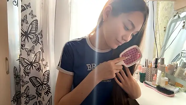 Chatroom XXX en direct de Cuteviola