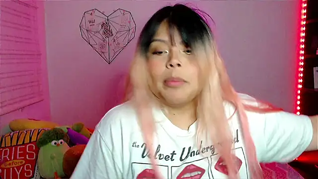 Chatroom XXX en direct de EllieMoonX