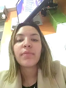 Онлайн чат XXX celeste_83