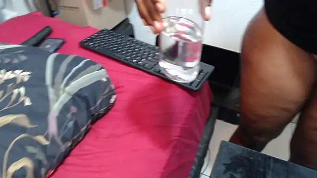 WEPUSSY23XX: онлайн-секс-чат