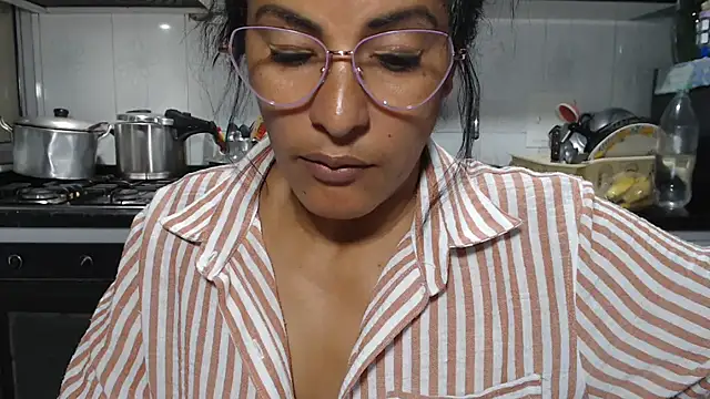 kateleyagrey: απευθείας συνομιλία ΧΧΧ