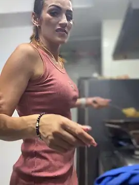 Kaily_Sweet16 Adlı Modelin Canlı XXX Sohbeti