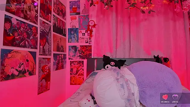 MissCurvyTop Chat XXX in diretta