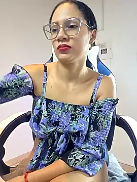 KittyKardy লাইভ XXX চ্যাট