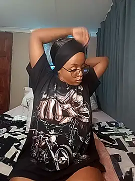 Queen-Chocolate Chat XXX live