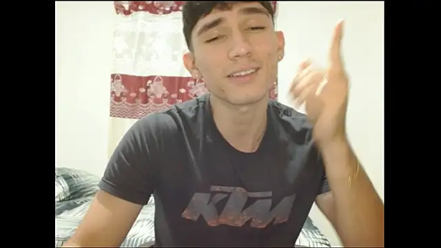 ChicoMaloFfF live XXX chat