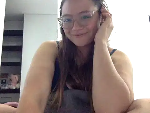 LOLA_R_ Chat XXX in diretta