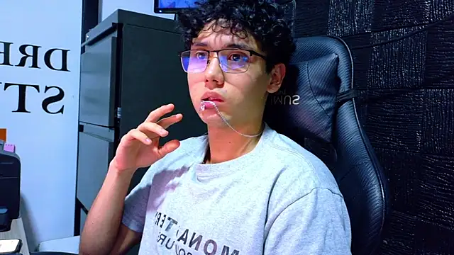 SrJacobs Live XXX Chat