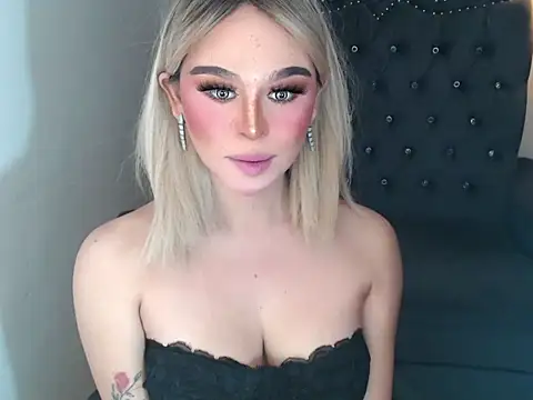 superhotangelxx 网络视讯表演