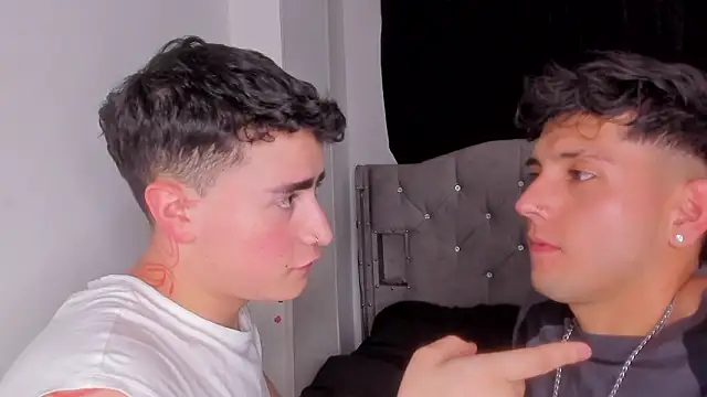 naughtysalomon__n Webbikameraesitys