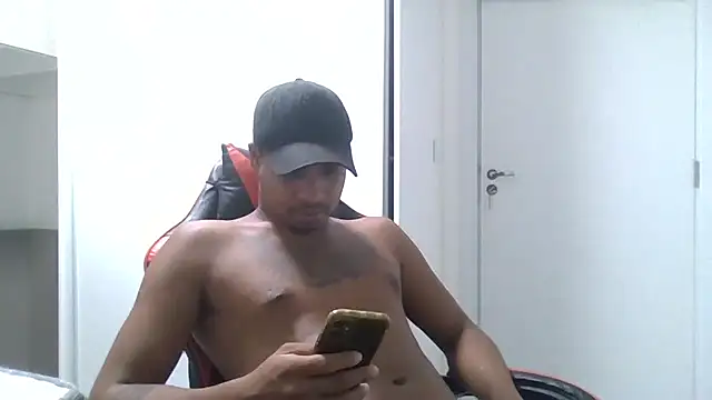 JUNINHOLEKEJR Chat XXX live