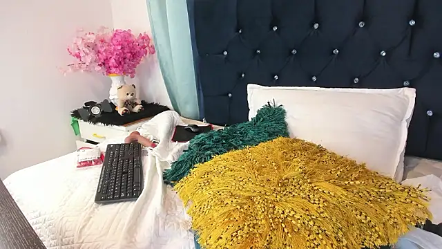 Inaya_Khalifa Chat XXX in diretta