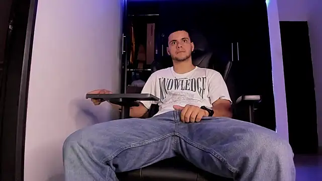 Chat XXX en directo de Liam_Mateo