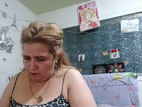 Perla1981--のウェブカメラショー