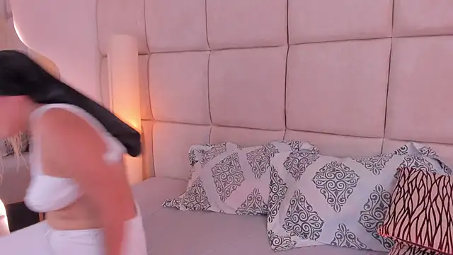 Sooffii_1's Live XXX Chat