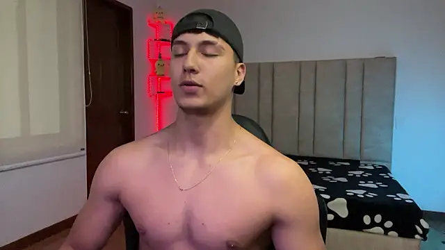 CHRIS_MORGAN1 Show in webcam