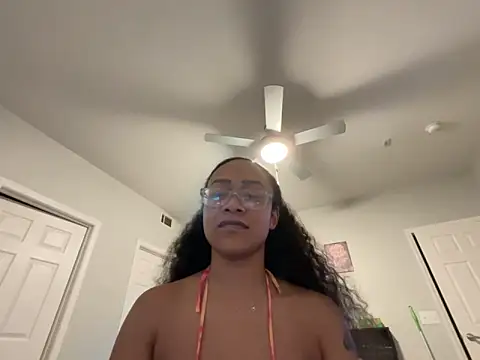 Онлайн чат XXX RylReese