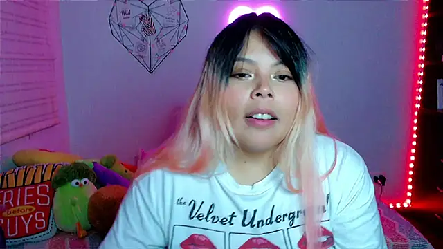 EllieMoonX's Live XXX Chat