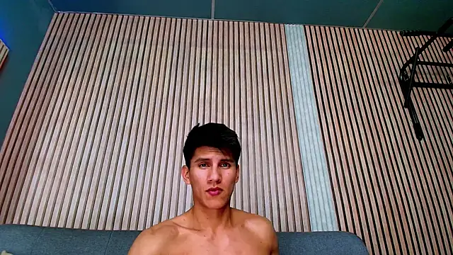 Atlas_desire Show in webcam