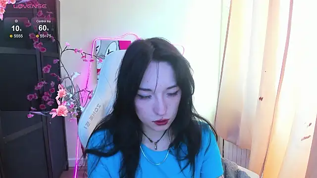 AliceeinWonderlanddd webkamerás műsora