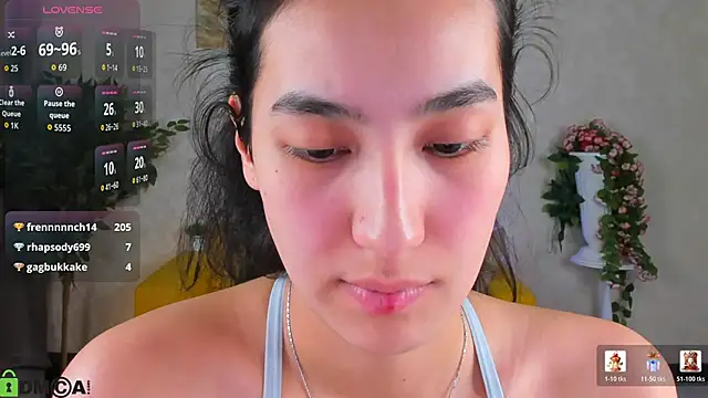 FlirtyAura 即時 XXX 聊天